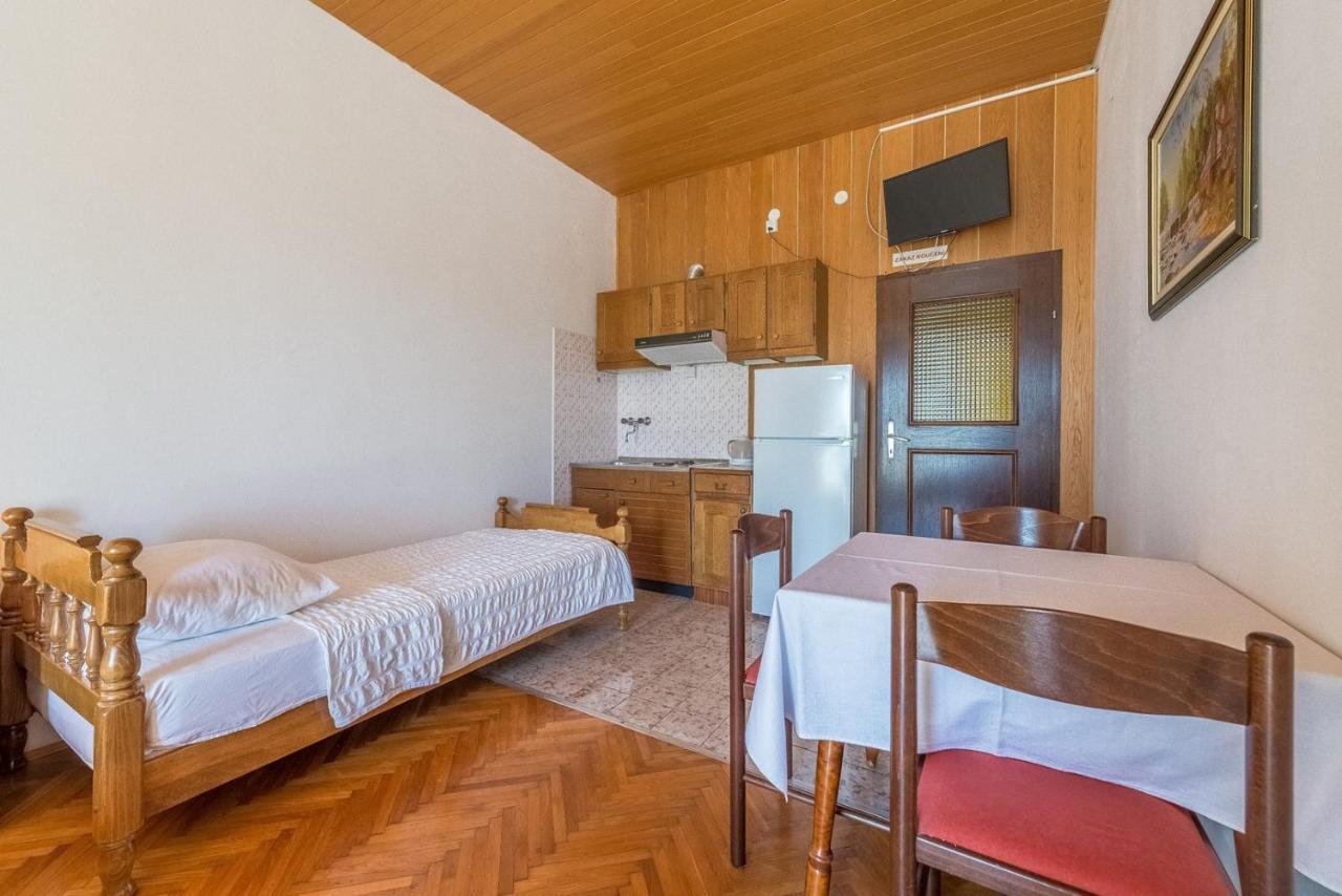 Apartments Kod Cara Lokva Rogoznica Eksteriør billede