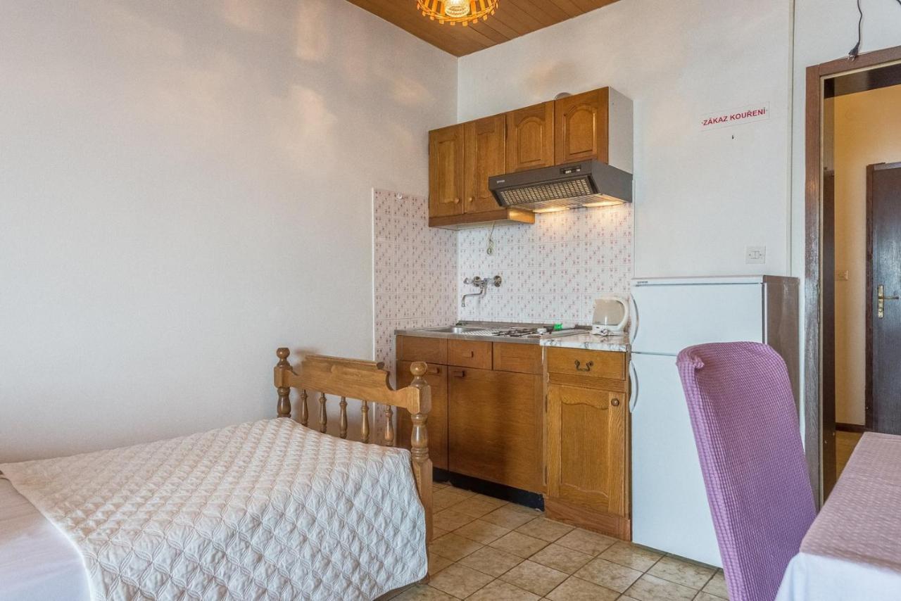 Apartments Kod Cara Lokva Rogoznica Eksteriør billede